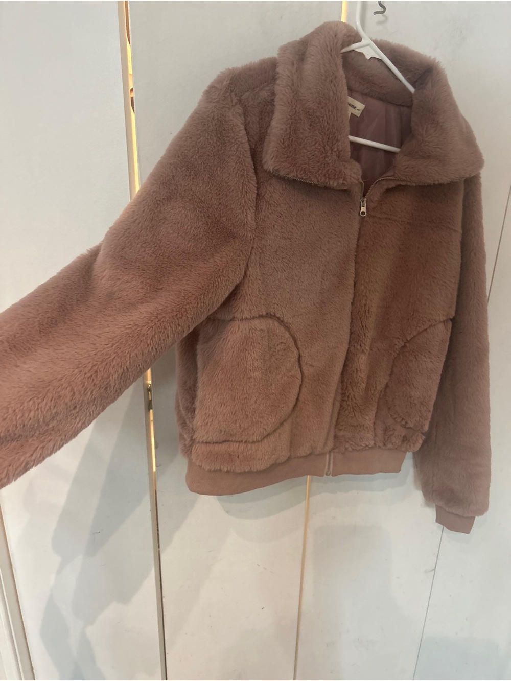 eesome Faux Fur Zip Jacket in Mauve Brown - Picture 5 of 11